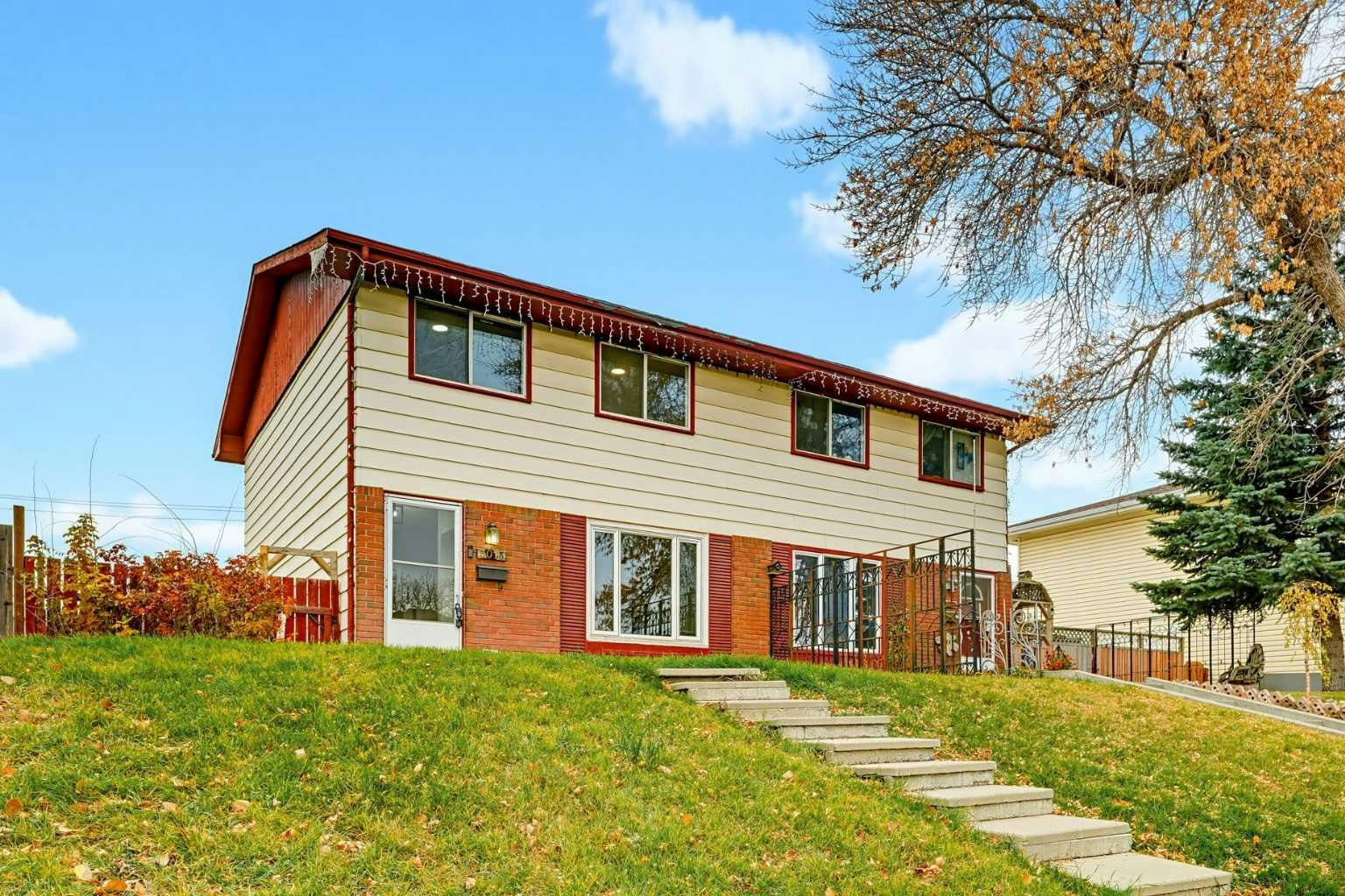 3015 Doverville Crescent SE, Calgary, AB, T2B 1V1