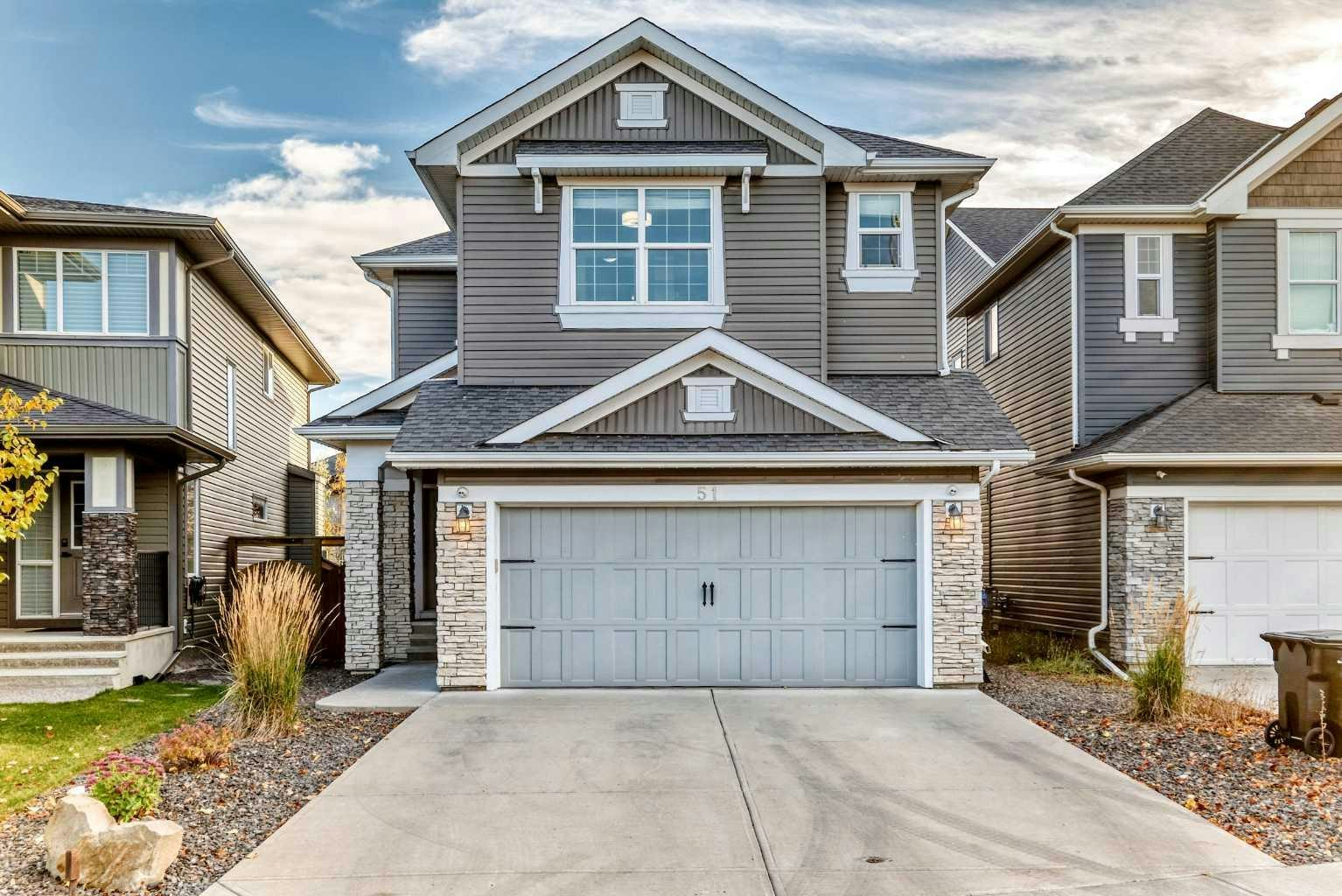51 Cougar Ridge Close SW, Calgary, AB, T3H 4E5