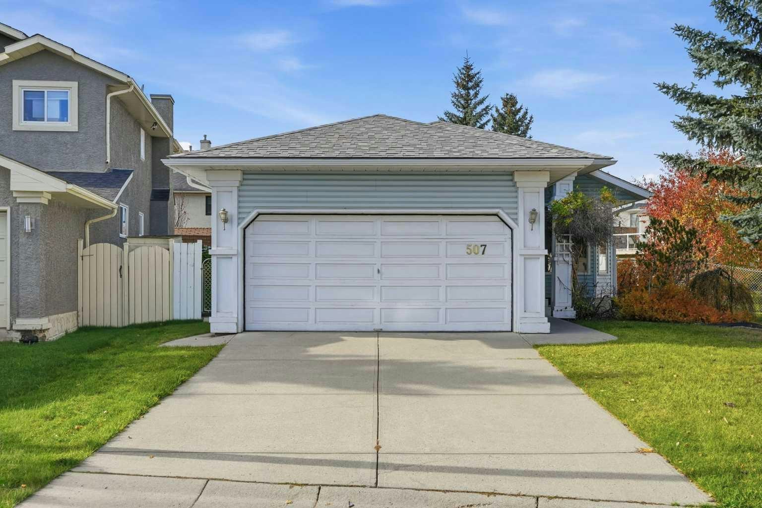 507 Hidden Vale Place NW, Calgary, AB, T3A 5B7
