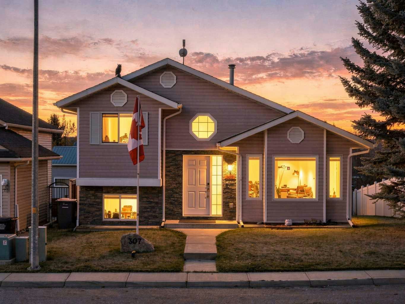 307 Sheep River Place, Okotoks, AB, T1S 1N7
