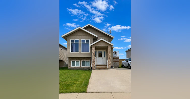 B-7022 90 Street, Grande Prairie, AB, T8X 0C1