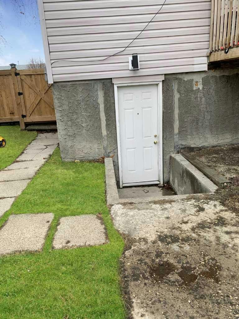 B-9831 100a Avenue, Sexsmith, AB, T0H 3C0 - 9