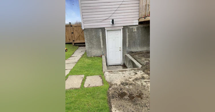 B-9831 100a Avenue, Sexsmith, AB, T0H 3C0 - 9