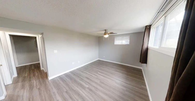 B-9831 100a Avenue, Sexsmith, AB, T0H 3C0 - 3