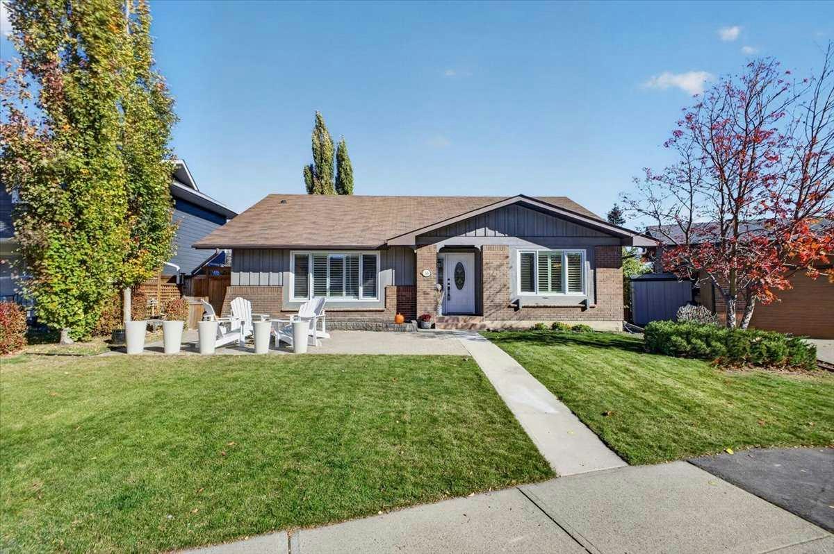 36 Lake Lucerne Close SE, Calgary, AB, T2J 3H8