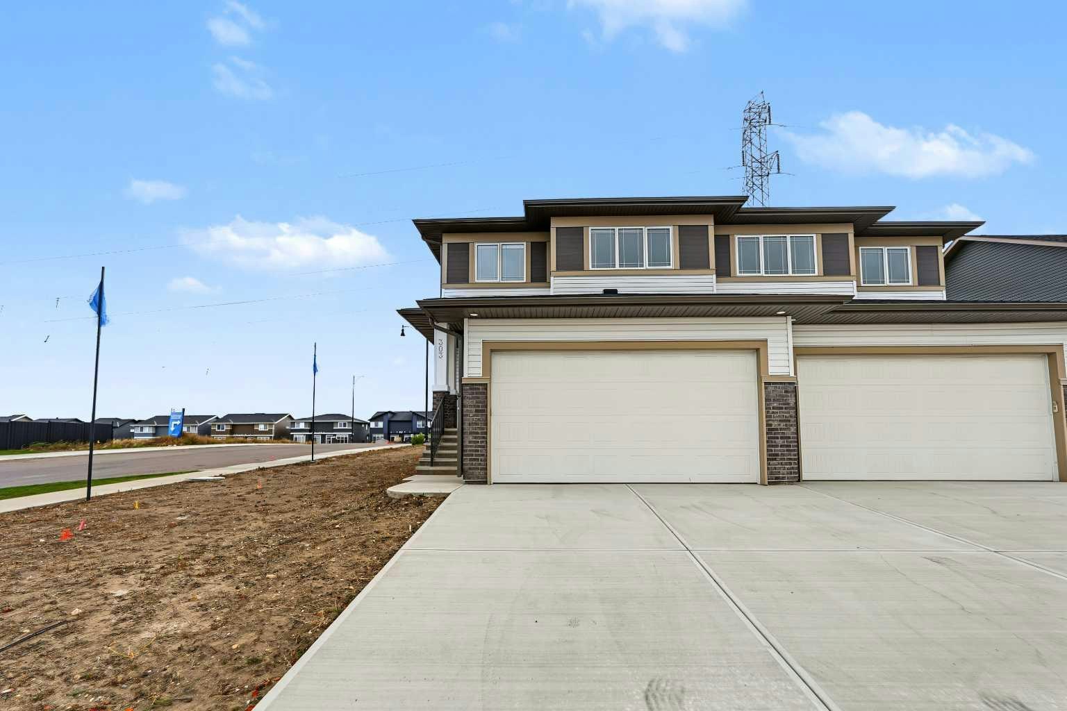 303 Dawson Dock Way, Chestermere, AB, T1X 2W4