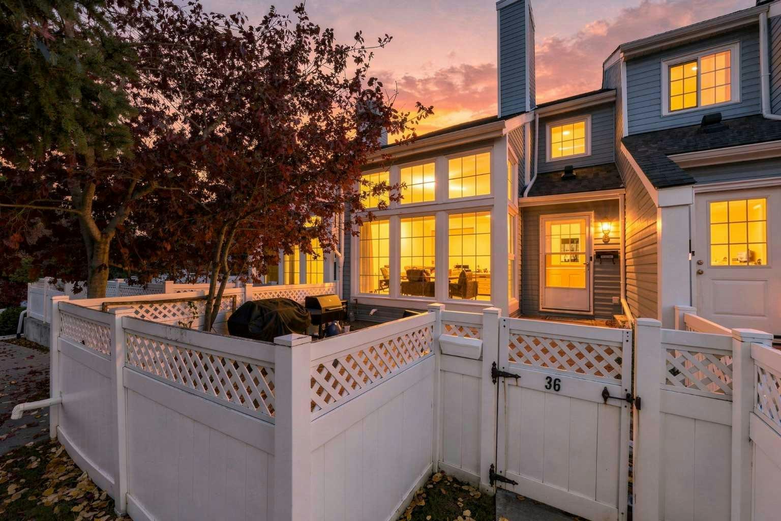 36-28 Berwick Crescent NW, Calgary, AB, T3K 1Y7