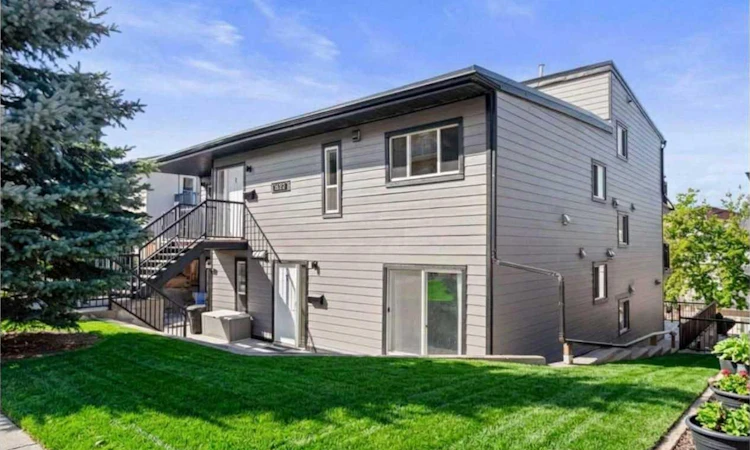 7-1622 28 Avenue SW