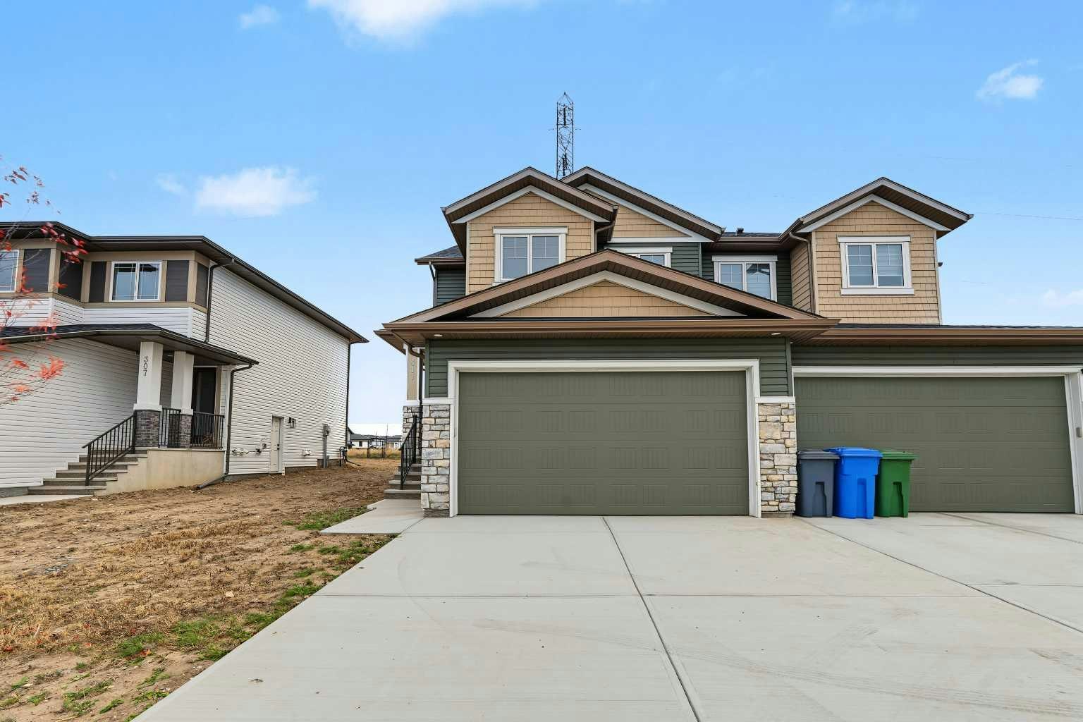 311 Dawson Dock Way, Chestermere, AB, T1X 2W4