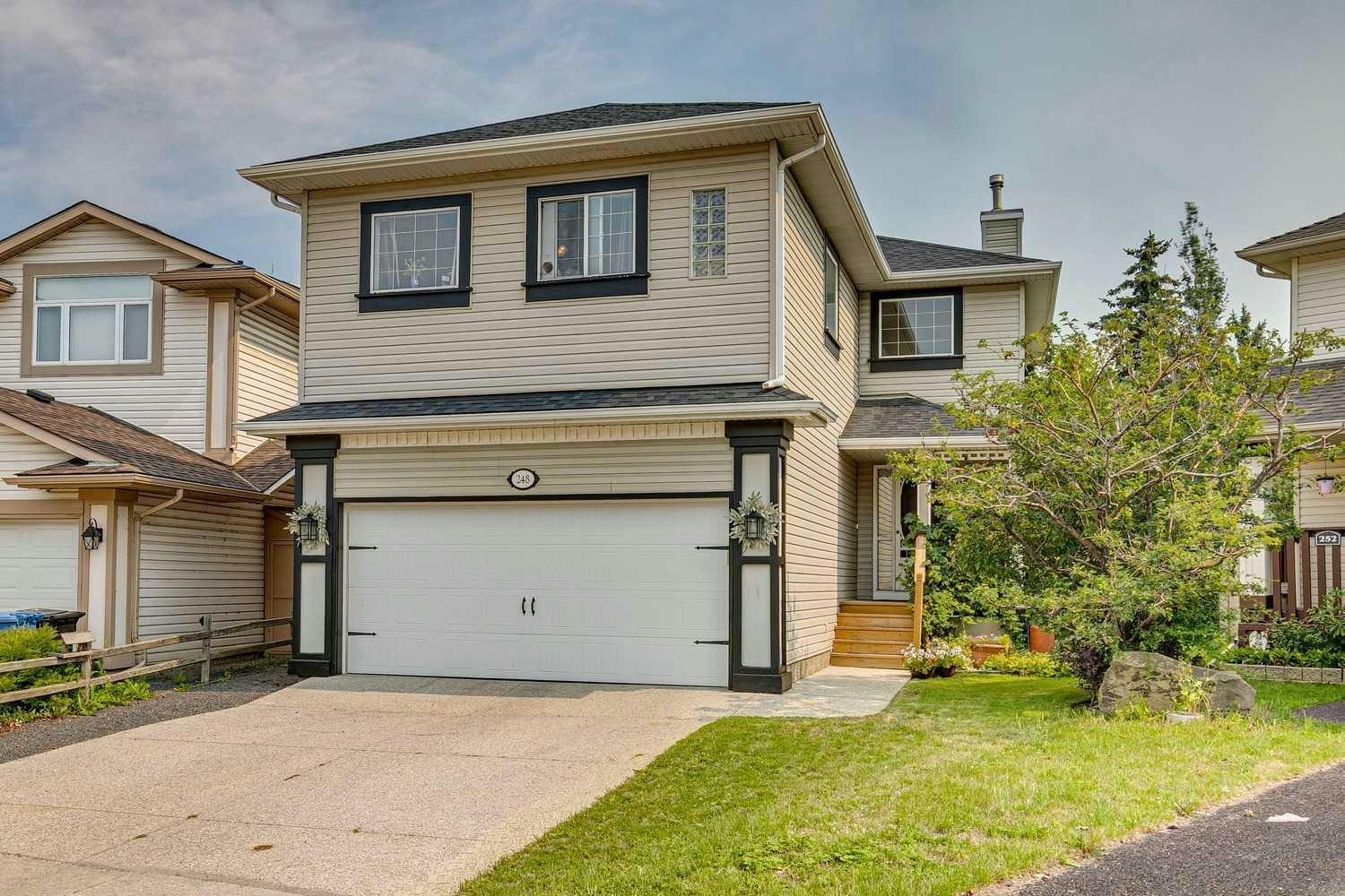 248 Douglas Ridge Green SE, Calgary, AB, T2Z 2T4