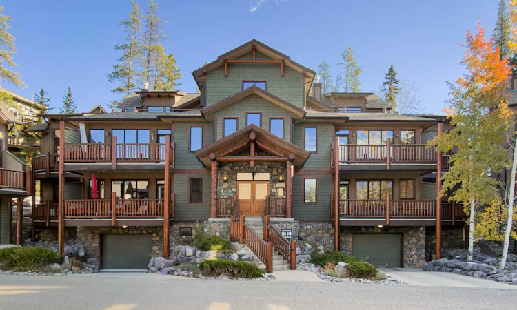 140-137 Wapiti Close