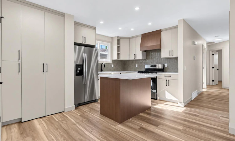 62 Templeson Crescent NE