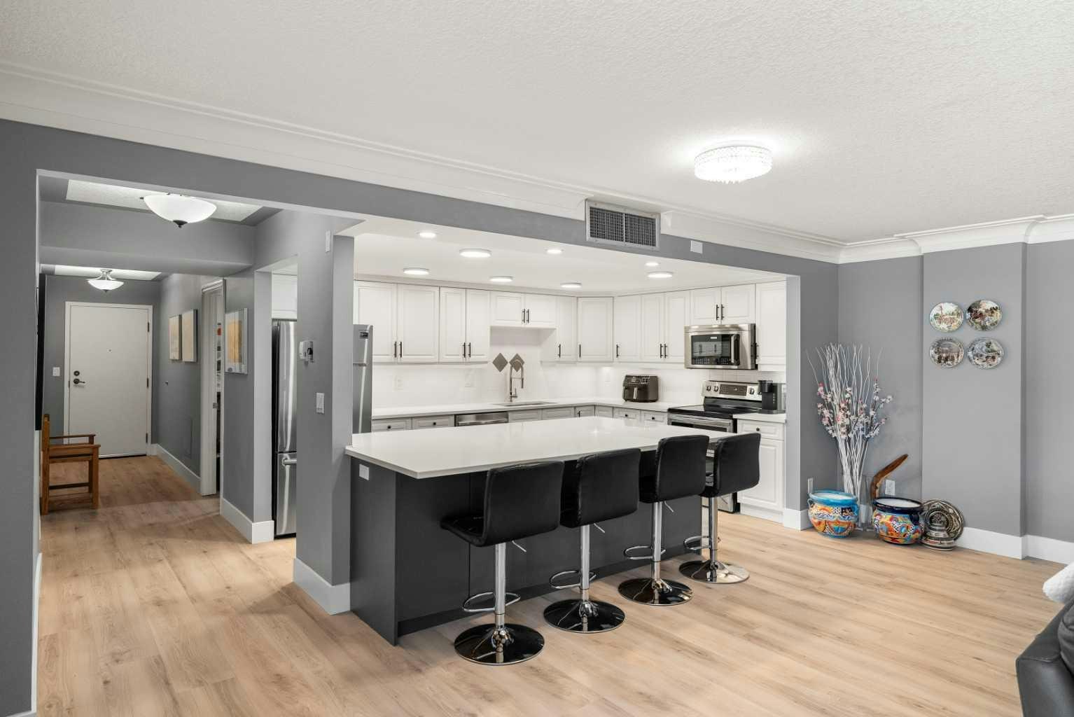 207-2425 90 Avenue SW, Calgary, AB, T2V 4X8