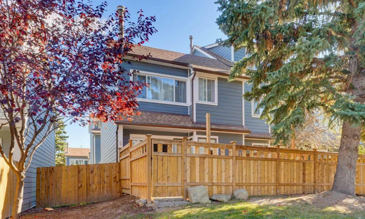 6-208 Grier Terrace NE