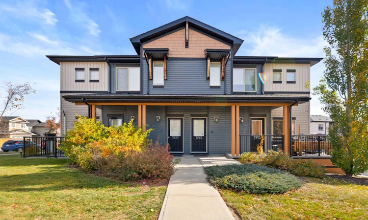 1921-2461 Baysprings Link SW