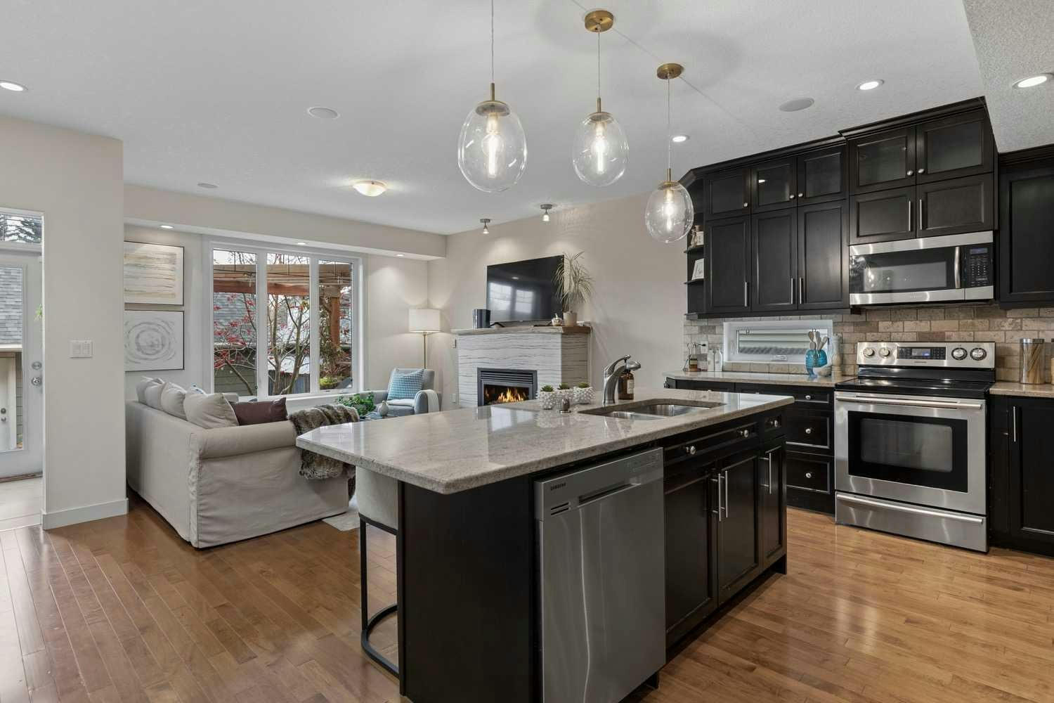 6614 Bowness Road NW, Calgary, AB, T3B 0G1