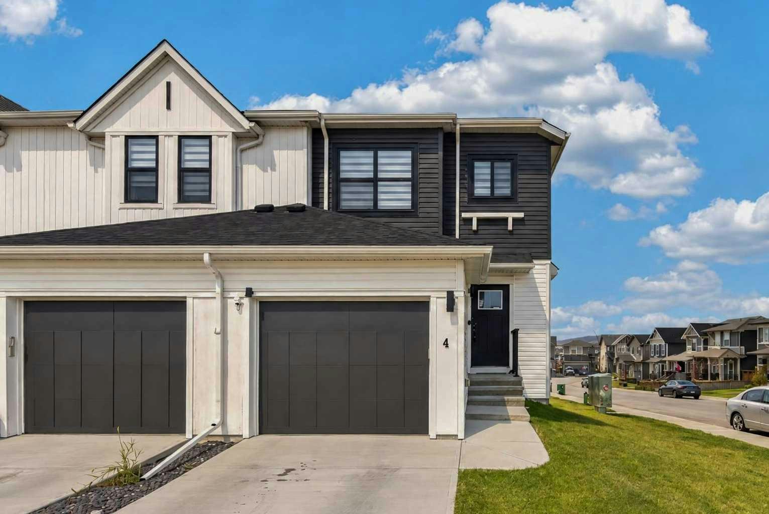 4 Heritage Lane, Cochrane, AB, T4C 3A6