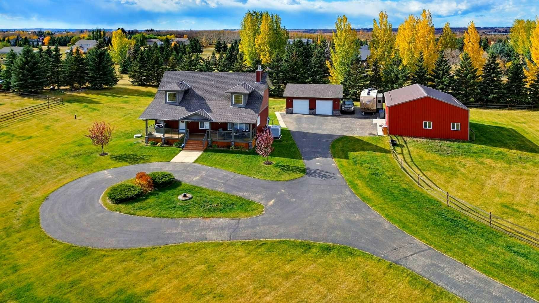 2 Greystone Way, Lacombe, AB, T4L 2N2
