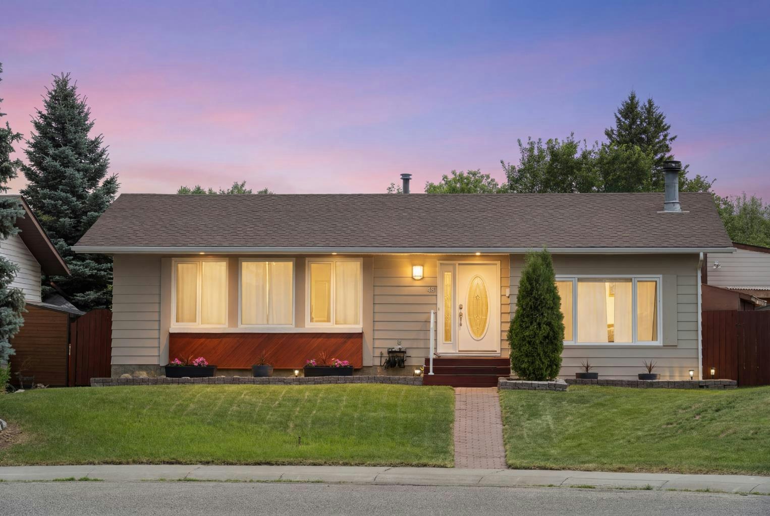 48 Deermont Way SE, Calgary, AB, T2J 5P3