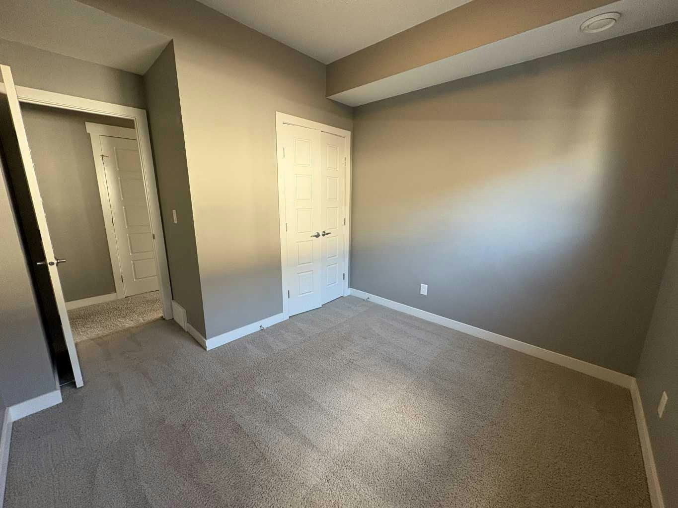 B(UP)-10138 85a Street, Grande Prairie, AB, T8X 0N7 - 4
