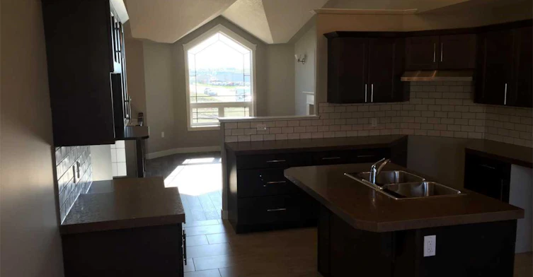B(UP)-12402 102b Street, Grande Prairie, AB, T8V 6J2 - 4