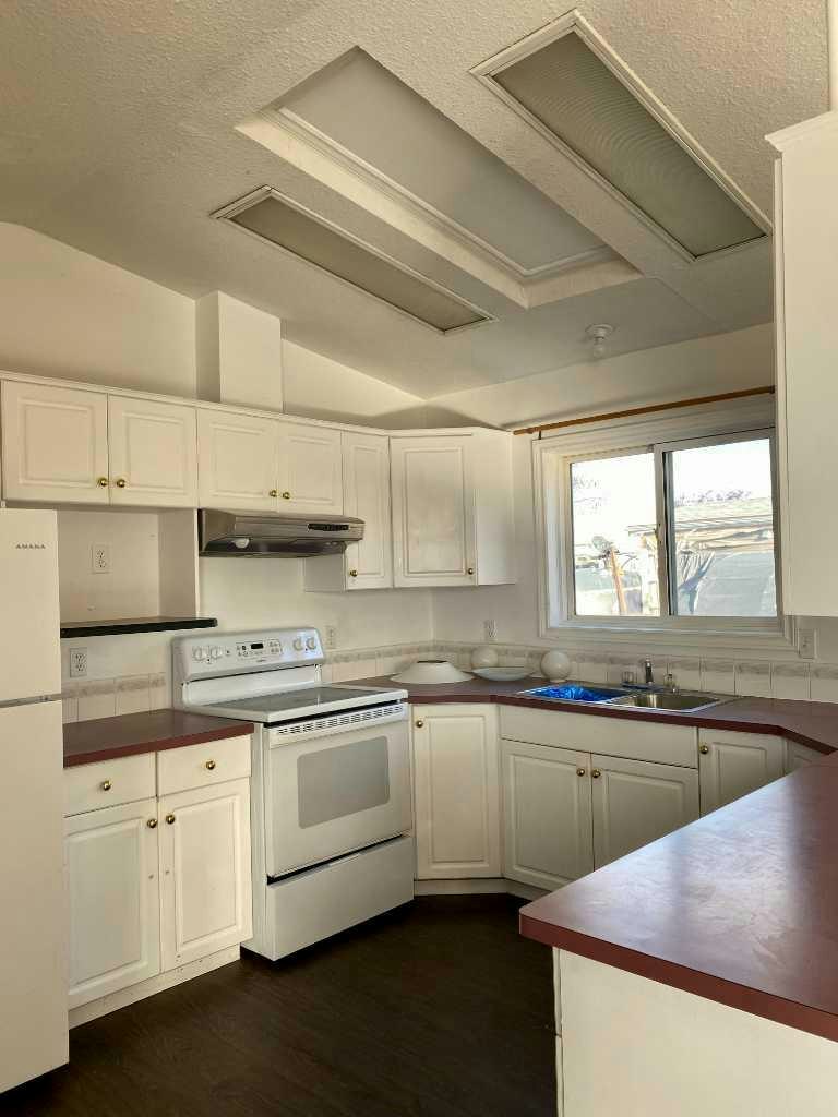 9630 122 Avenue, Grande Prairie, AB, T8V 6B1 - 2