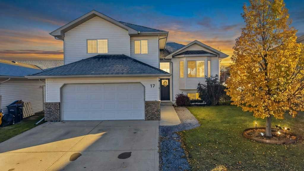 17 Fulmar, Sylvan Lake, AB, T4S 2K6