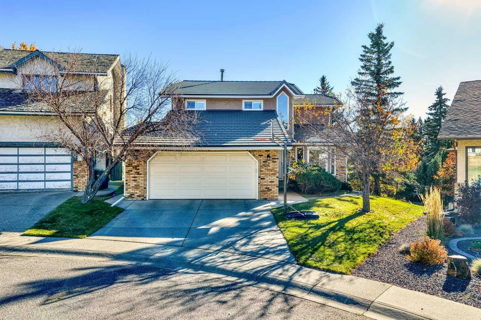 220 Hawkview Manor Circle NW, Calgary, AB, T3G 3E5