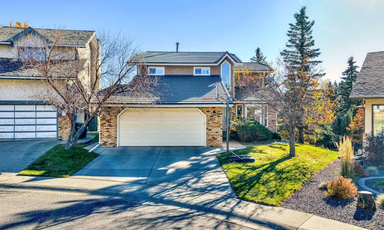 220 Hawkview Manor Circle NW