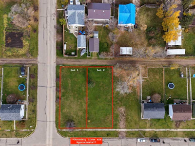 300 & 302 1 Avenue NE - 2