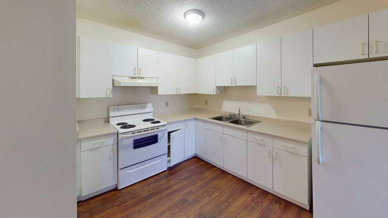 302-5117 44 Street, High Prairie, AB, T0G 1E0 - 2