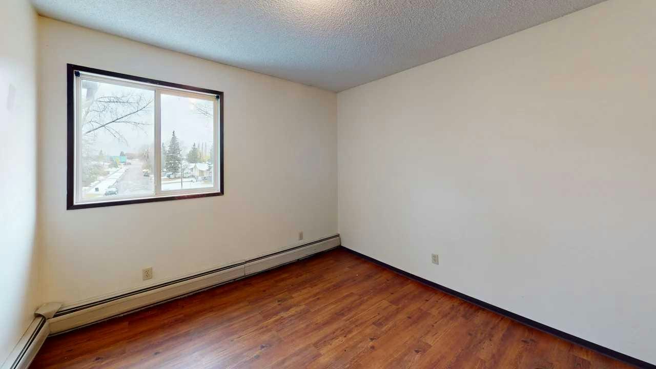 302-5117 44 Street, High Prairie, AB, T0G 1E0 - 9