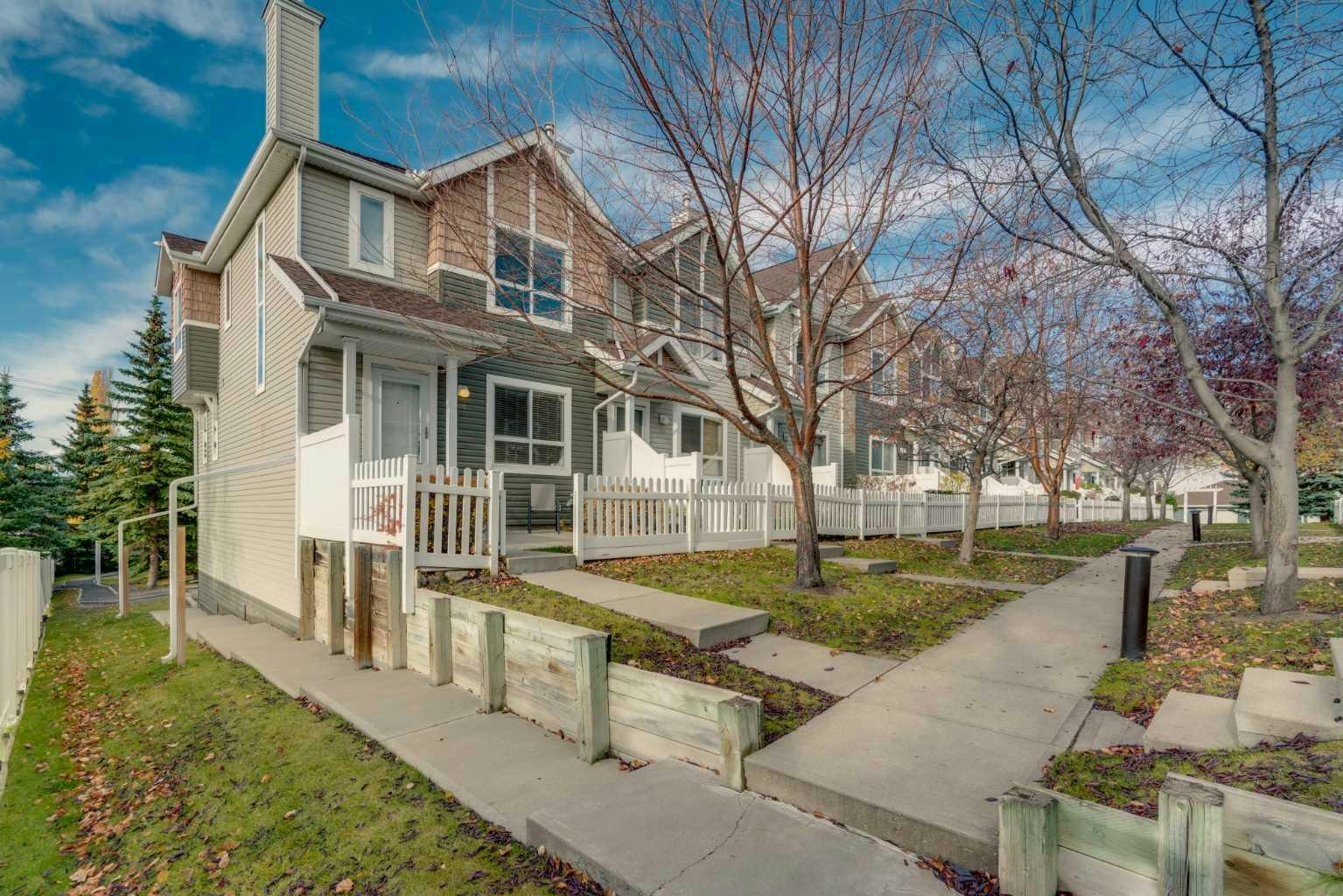60 Tuscany Court NW, Calgary, AB, T3L 2Z1