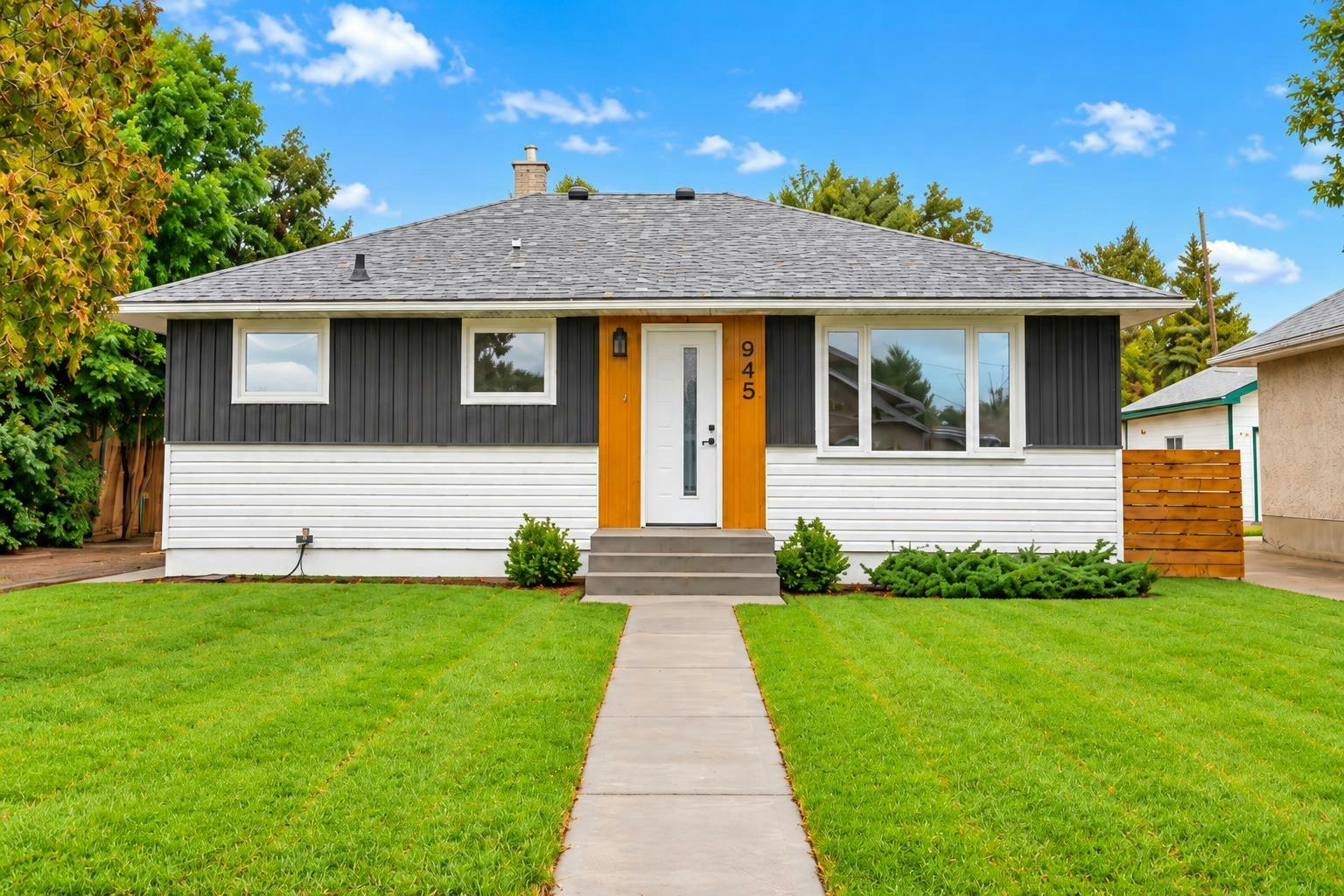 945 Parker Avenue NW, Medicine Hat, AB, T1A 6W7