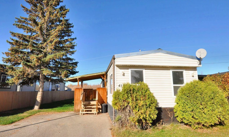 411 Kannell Drive NE