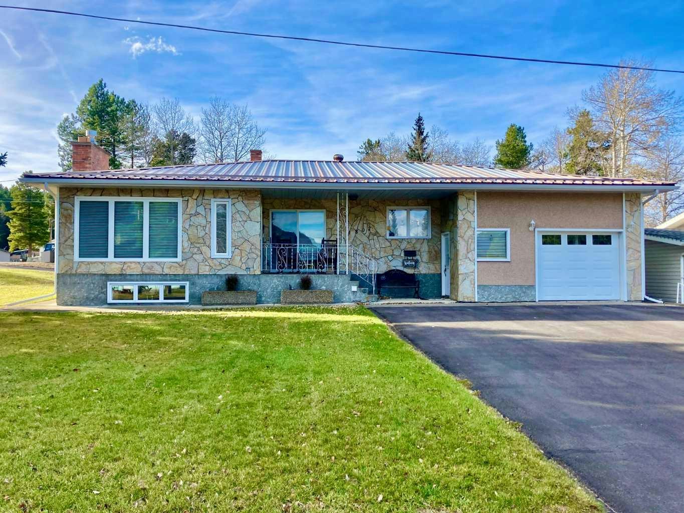 1802 119 Street E, Crowsnest Pass, AB, T0K 0E0