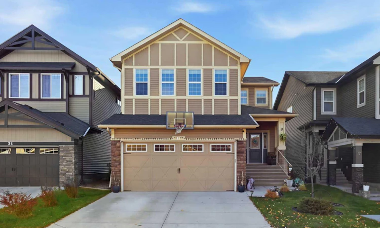 19 Mount Rae Heights