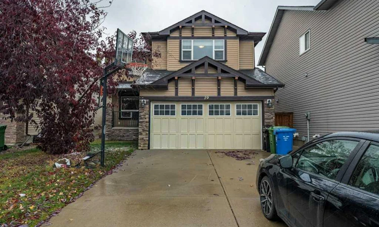 19 Silverado Skies Bay SW