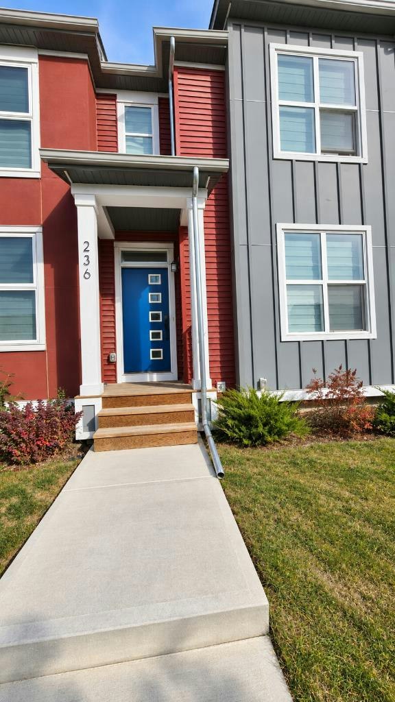 236 142 Avenue NW, Calgary, AB, T3P 0V7