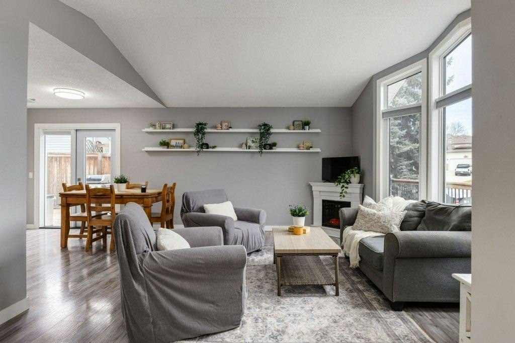 228 Deer Ridge Place SE, Calgary, AB, T2J 2X2