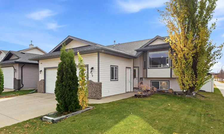 272 Jennings Crescent