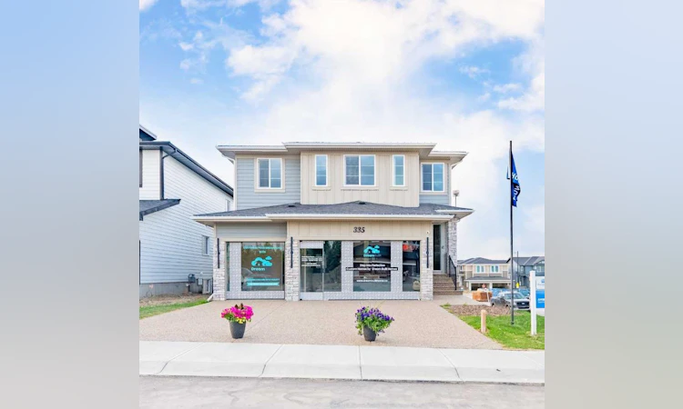 335 Waterford Grove
