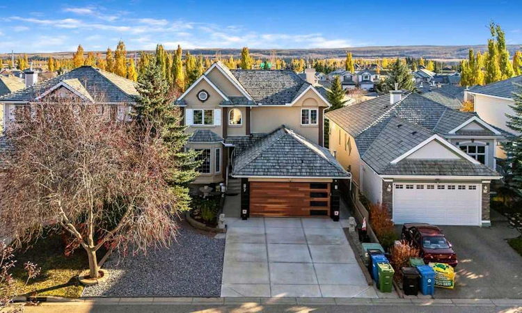 7 Springbank View SW