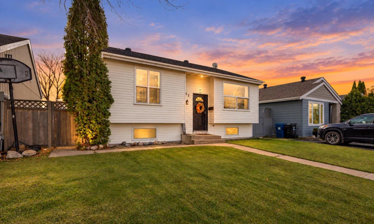 141 Bird Crescent