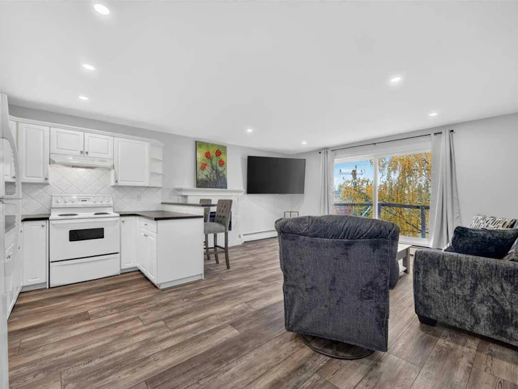 401-607 7 Avenue NE, Calgary, AB, T2E 0N4 - 9