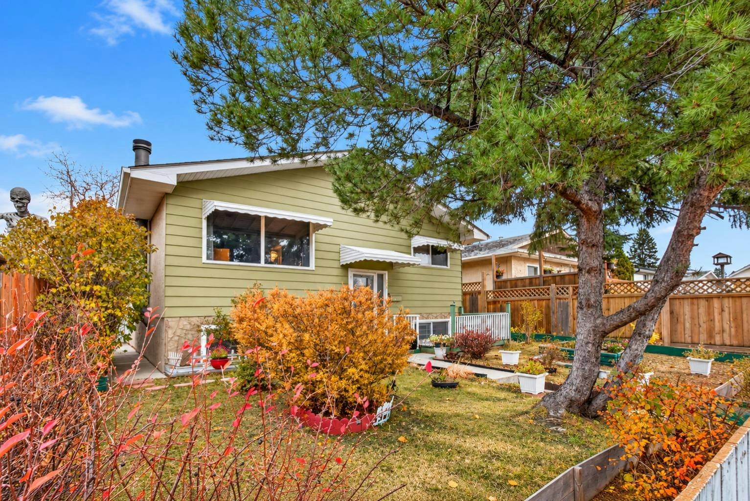 3620 Dover Ridge Drive SE, Calgary, AB, T2B 2B4