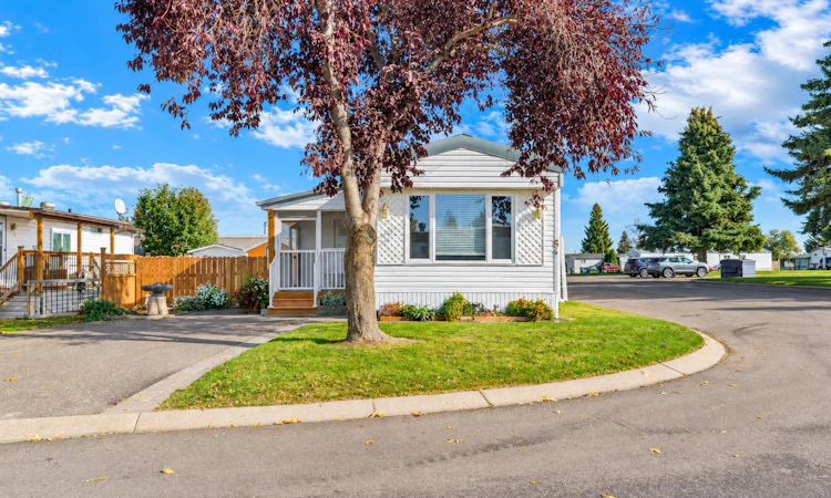 64-2248 Southview Drive SE