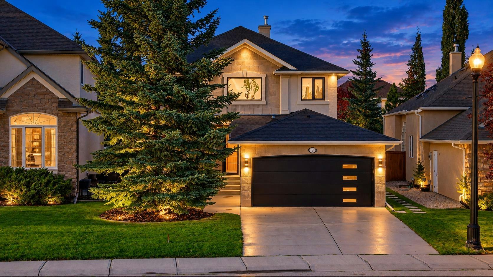 8 Strathlea Close SW, Calgary, AB, T3H 5B1
