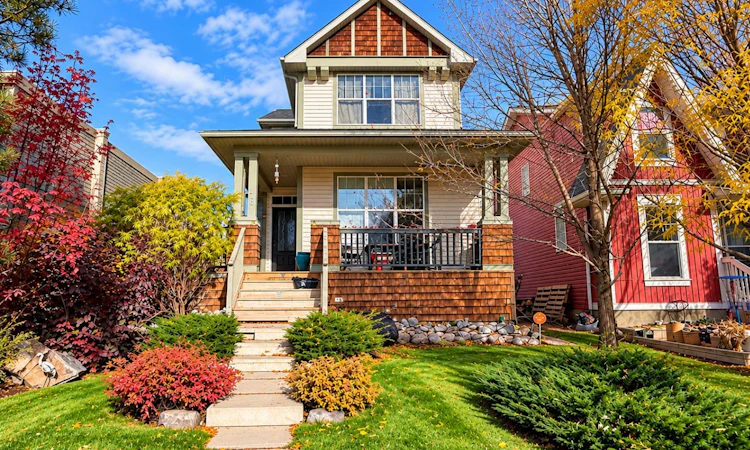 70 Auburn Bay View SE