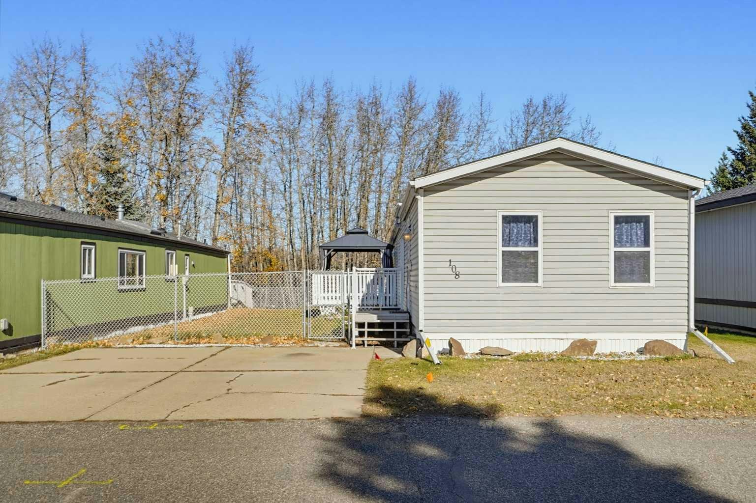 108-37543 England Way, Red Deer County, AB, T4S 2C3